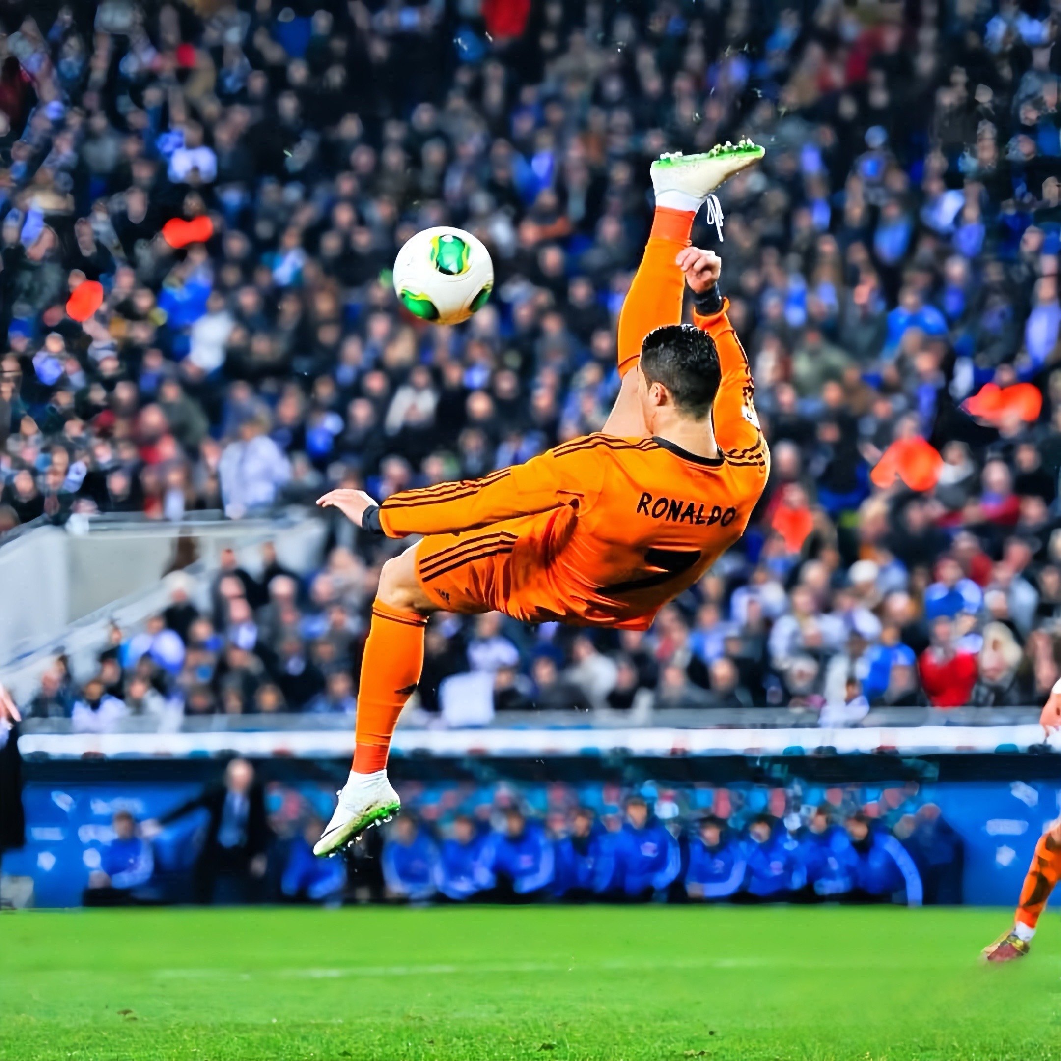 米兰体育入口-包含意甲激烈角逐，比分1-0，关键进球由C罗完成，比赛中成功抢断率73%的词条