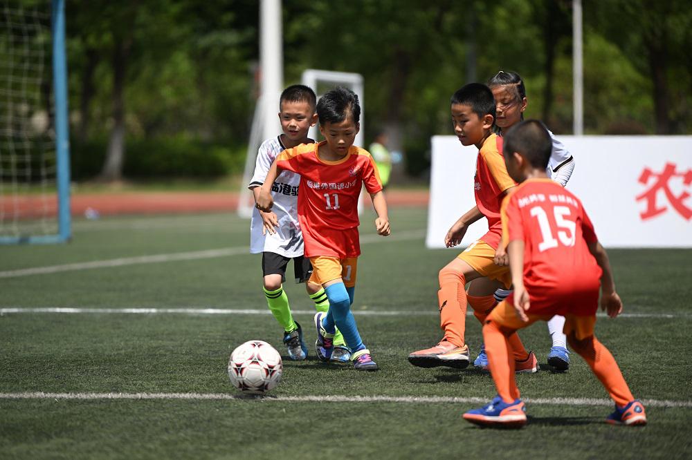 AC MILAN APP-青少年足球普及推广，校园足球掀起新热潮