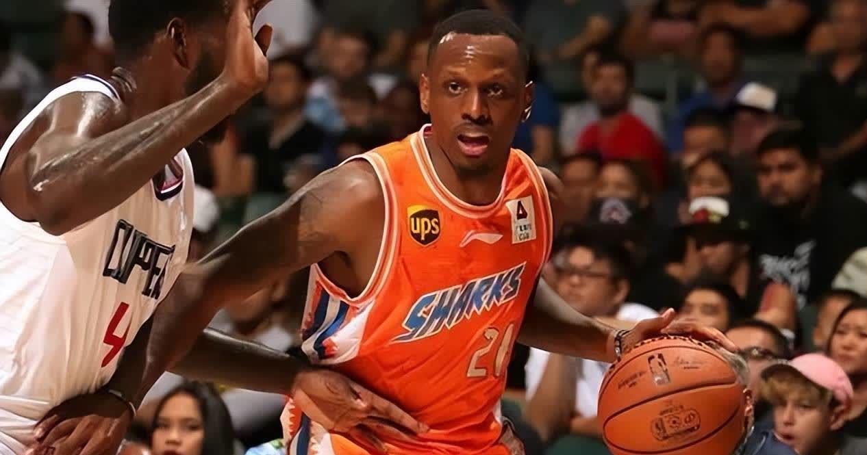 米兰官方网站-【亚伦·诺拉的全能表现】投打皆精彩助球队获胜