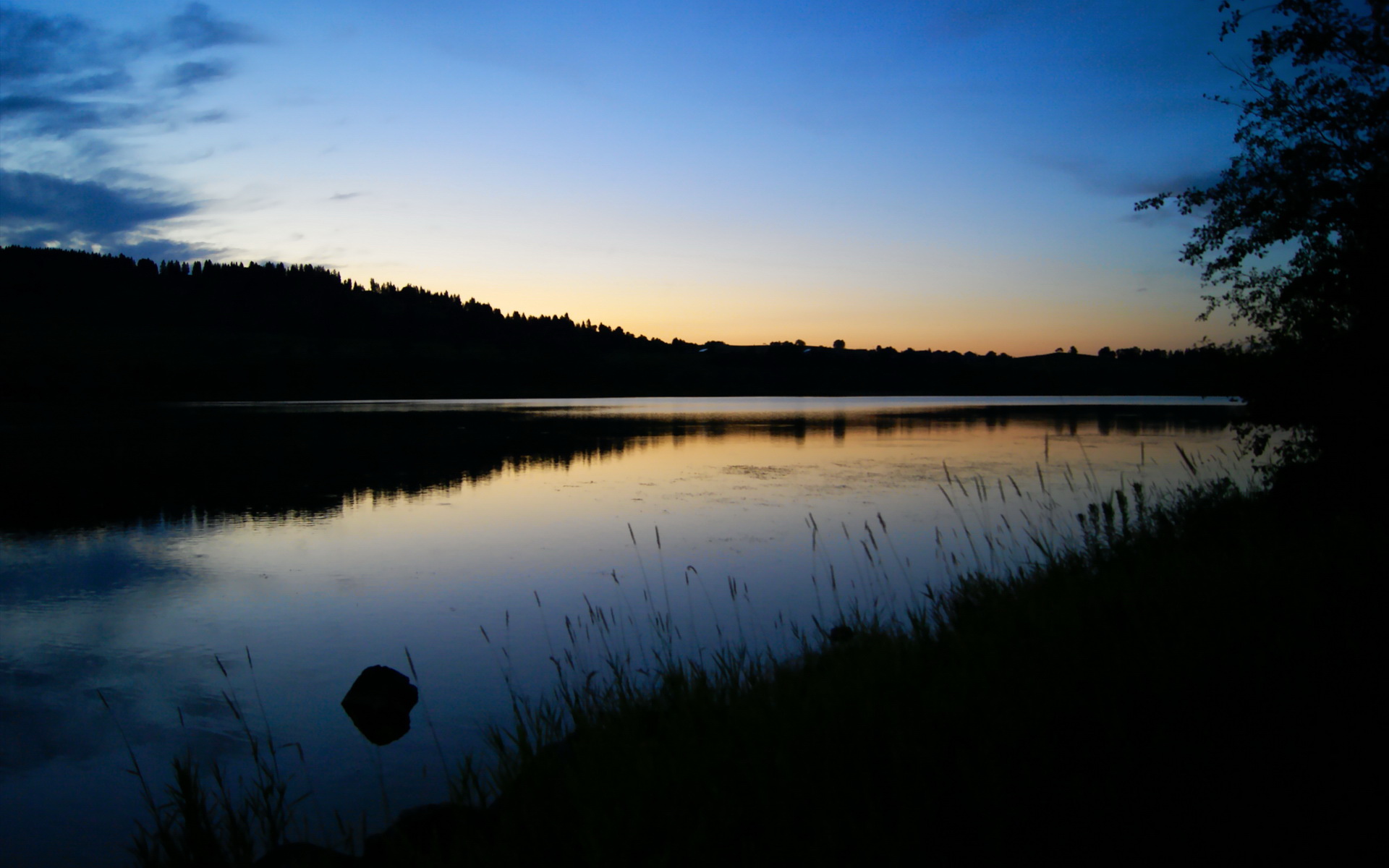 米兰体育网页版(官方}-_勇士开启三分雨暴，连续赢取佳绩_，勇士队史三分记录