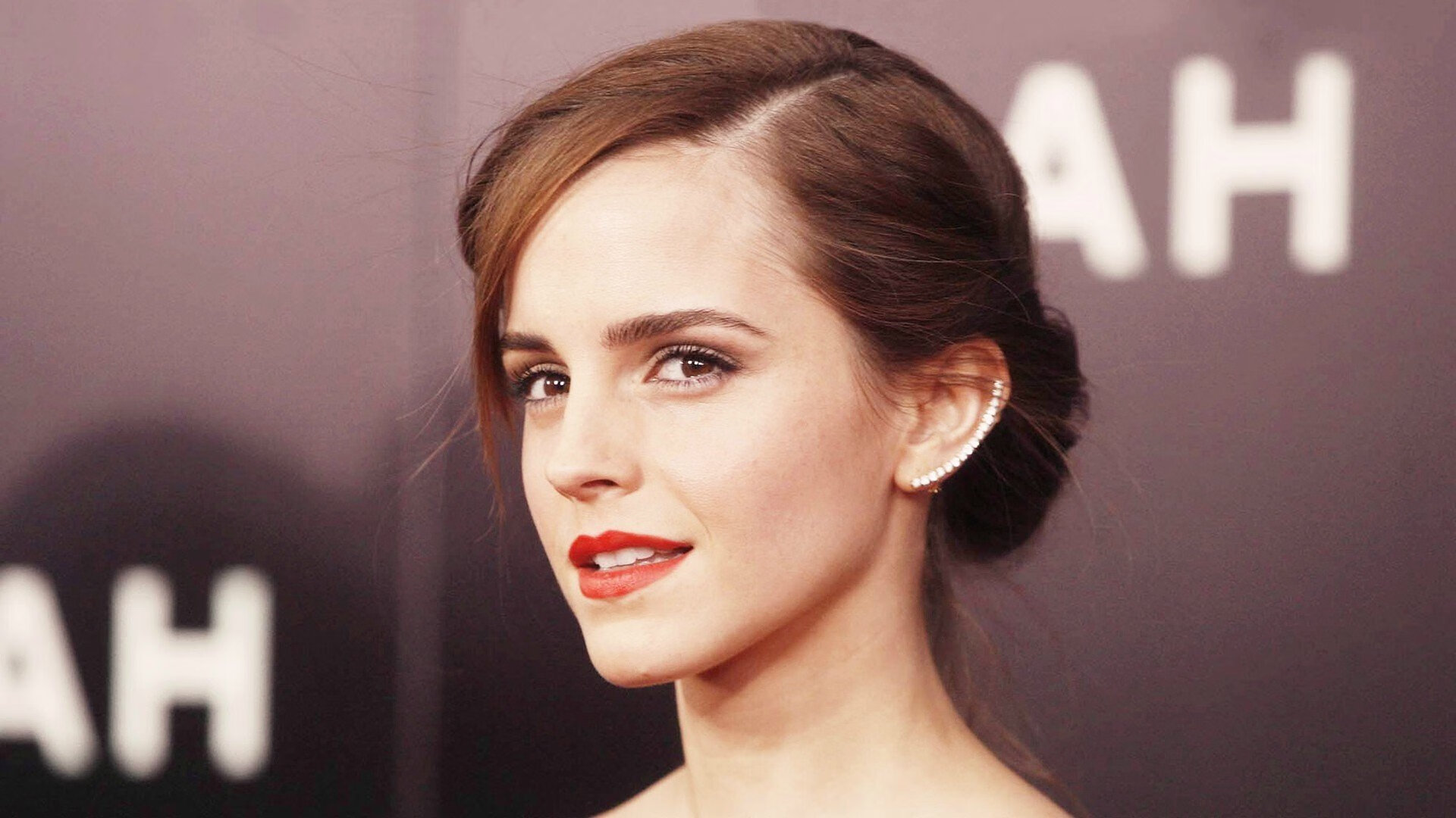 米兰体育网页版(官方}-_比赛激烈程度刷新纪录，场面精彩异常_，比赛激烈可以用什么诗句形容