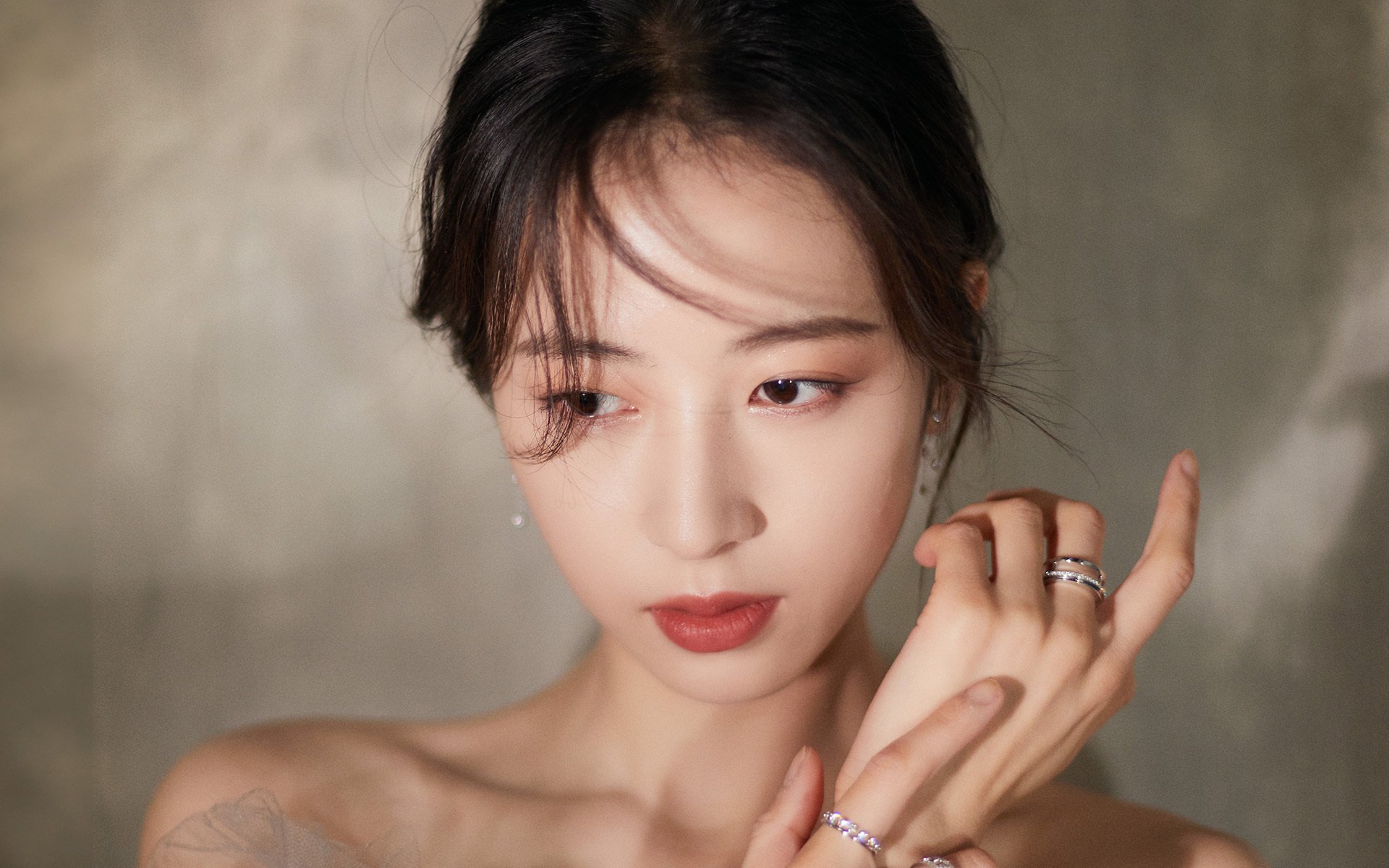 MILAN SPORTS-利物浦挑战沃特福德，安迪·罗伯逊是否能为球队助攻？，利物浦26号罗伯逊