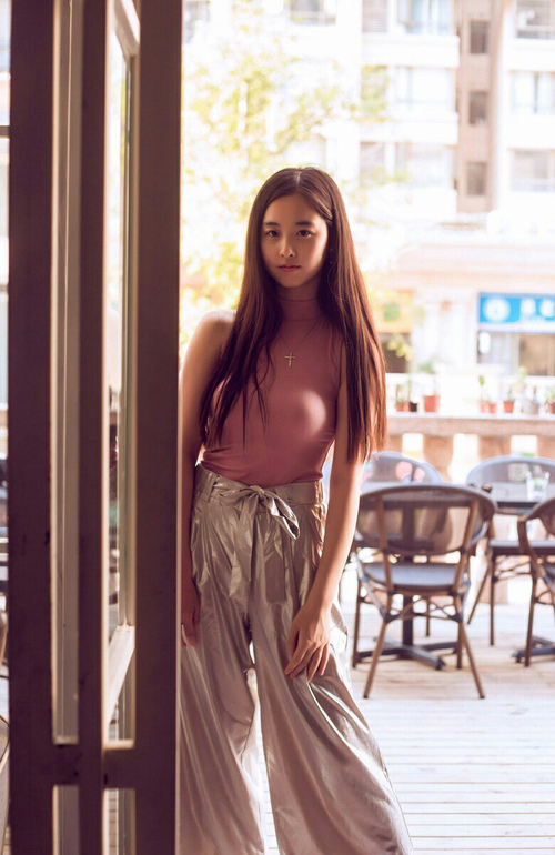 科曼连续进球!拜仁轻松战胜对手,全队士气高涨,科曼在拜仁踢什么位置