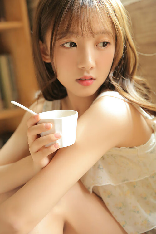 米兰体育官网入口-“健力赛事：高新体育中心举重场上演重磅对决，纪录挑战不断”