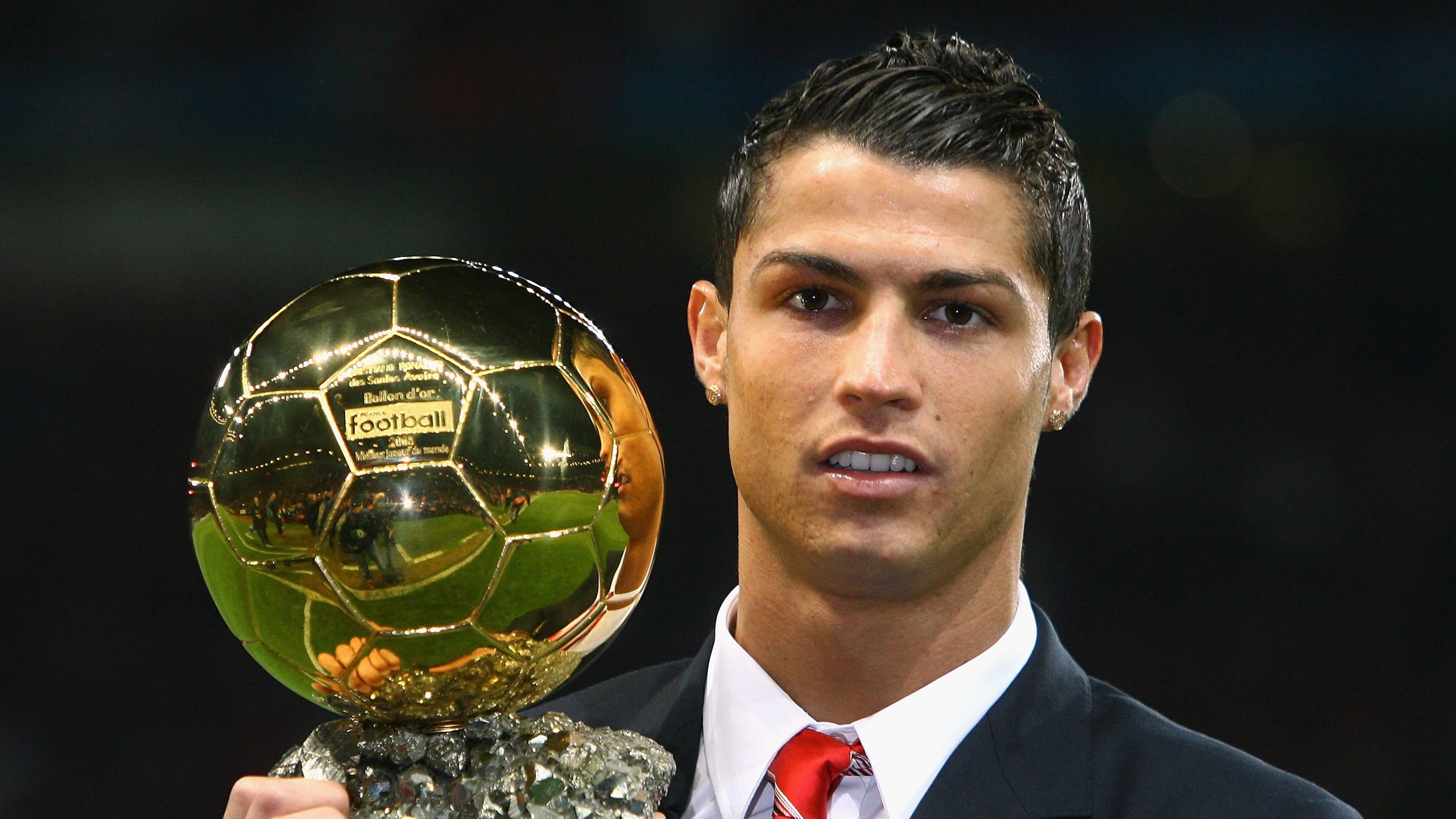 “德甲榜首之争：胜利者将一骑绝尘”，胜利者是谁